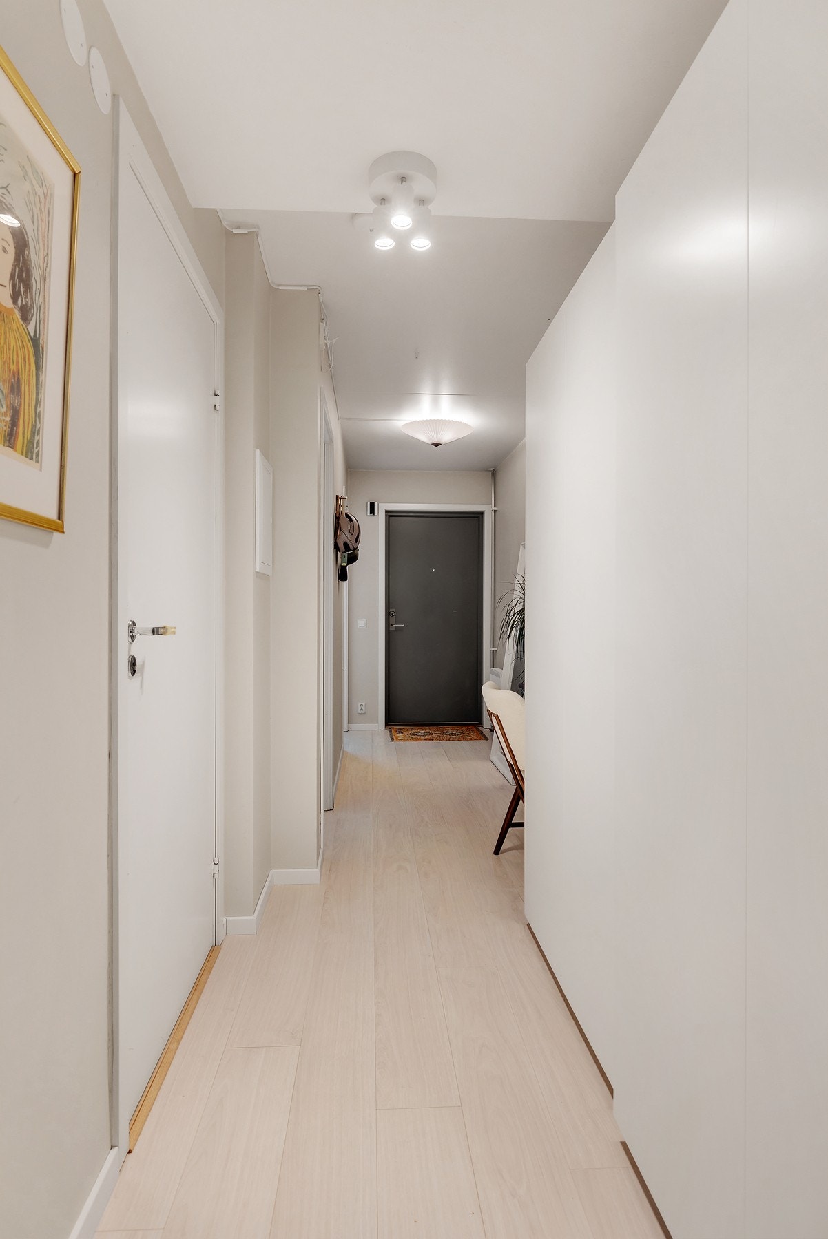 Her er det rikelig med plass til oppbevaring. Galleribilde