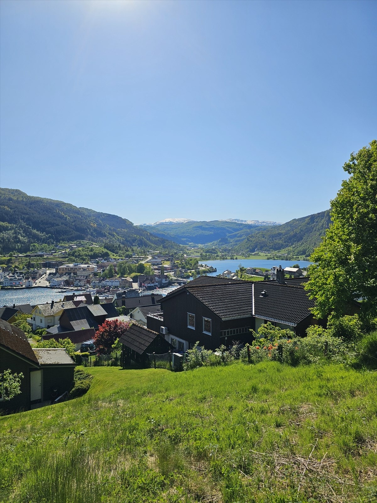Høy og fri beliggenhet med eksepsjonelle sol- og utsiktsforhold! Galleribilde
