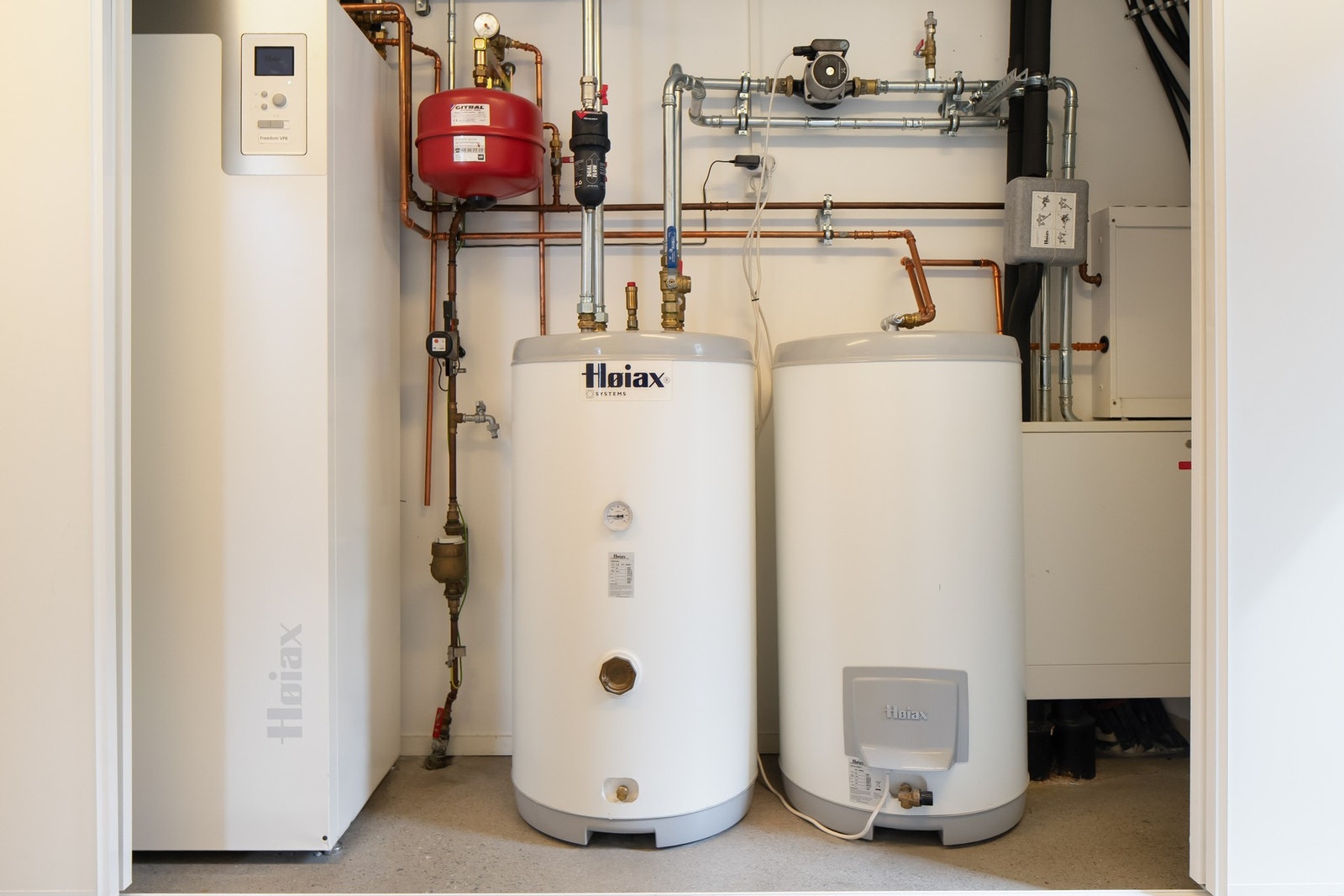 Tekniske installasjoner i teknisk avdeling. Galleribilde