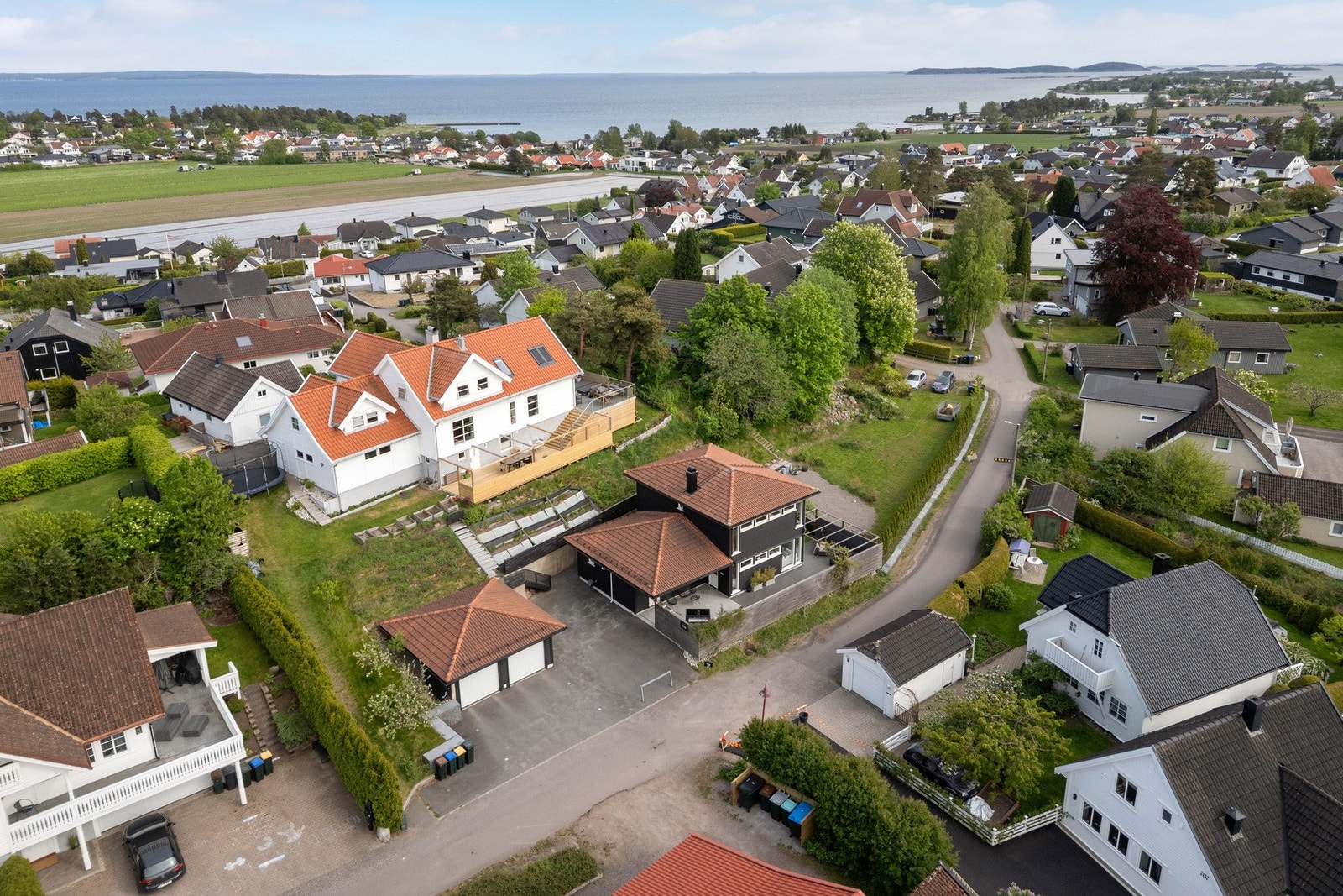 PrivatMegleren Tønsberg v/ Christoffer Fischer har gleden av å presentere Mistelteinen 52. Galleribilde