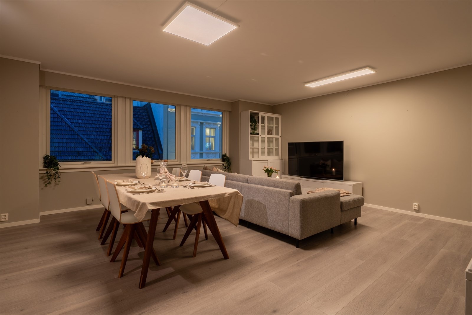 - Det finnes få 4-romser, midt i Bergen Sentrum med egen garasjeplass, heis og takterrasse. Velkommen til Sigurds gate - Galleribilde