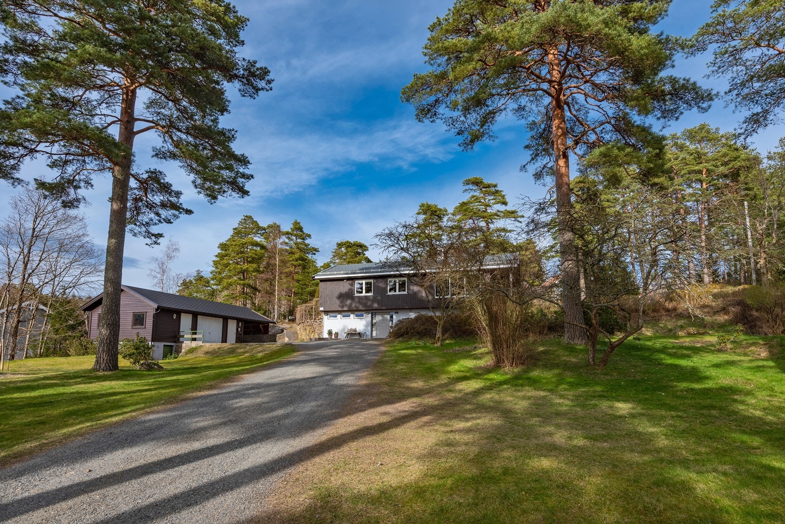 Velkommen til Kurefjordveien 653 formidlet av Nordvik v/Tarjei Innleggen! Galleribilde