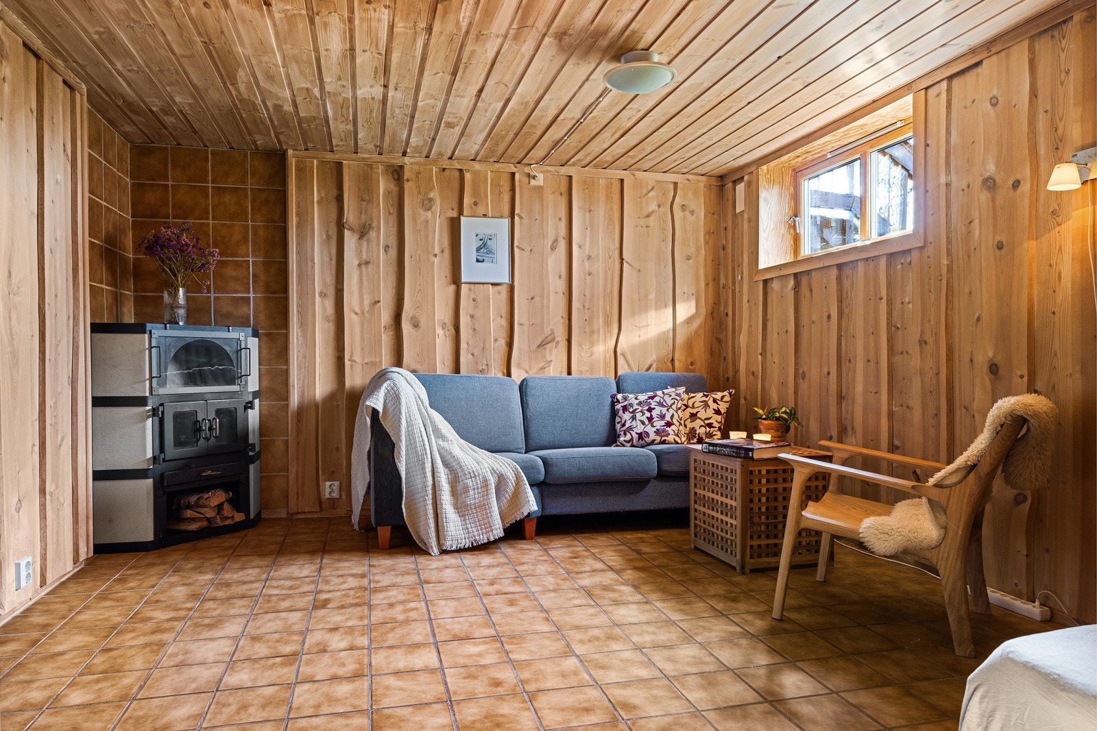 Kjelleretasje. Kjellerstue med gulvvarme. Galleribilde
