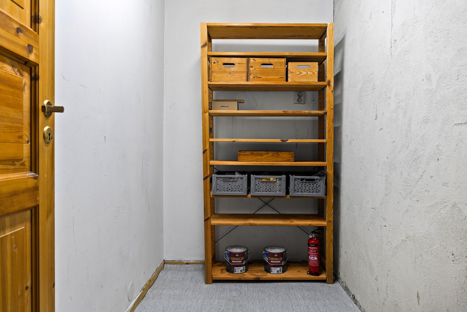 Kjelleretasje. Bod. Galleribilde