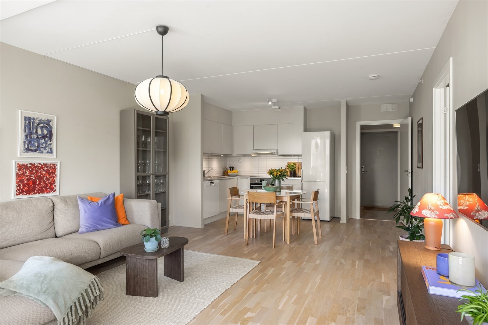 Leiligheten har balansert ventilasjonsanlegg som sikrer jevn luftkvalitet og et godt inneklima hele året. Galleribilde