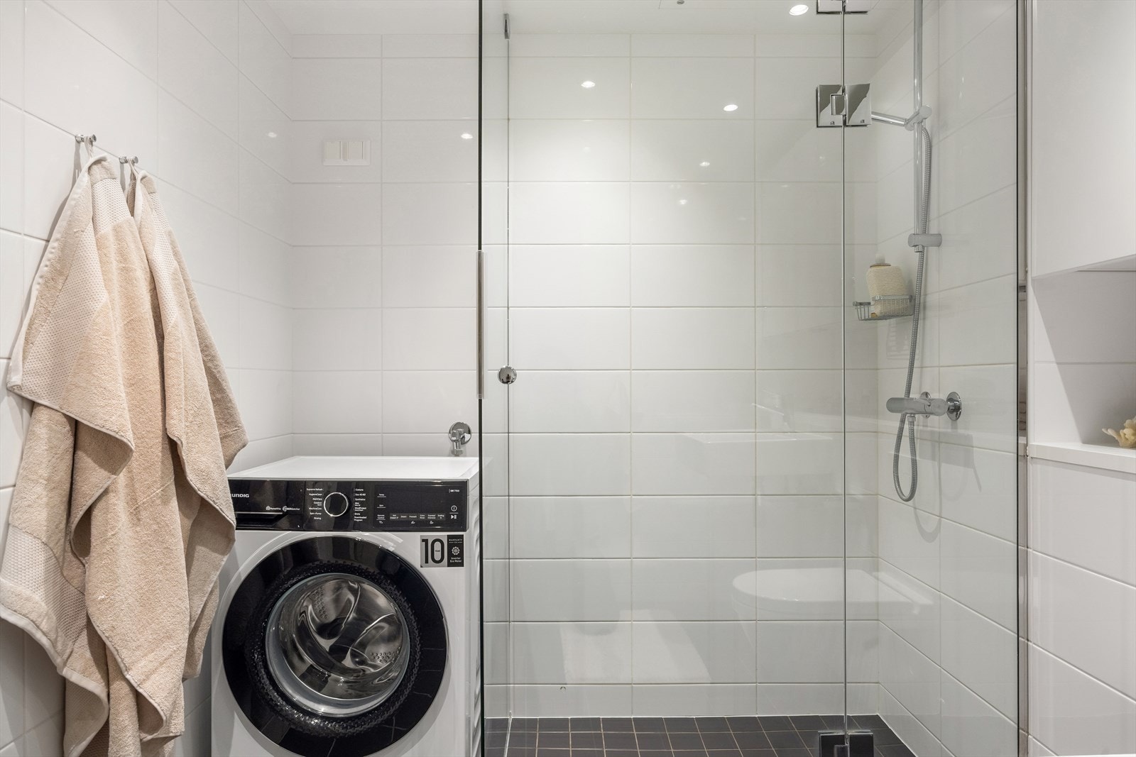 Det er tilrettelagt for vaskemaskin. Galleribilde