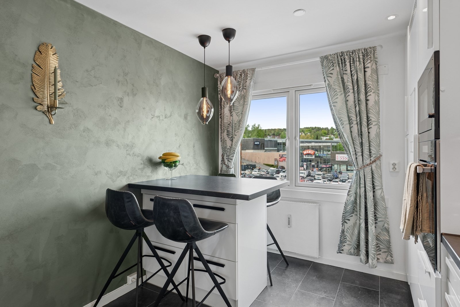 Den gode beliggenheten gir nærhet til alle nødvendige fasiliteter. Galleribilde