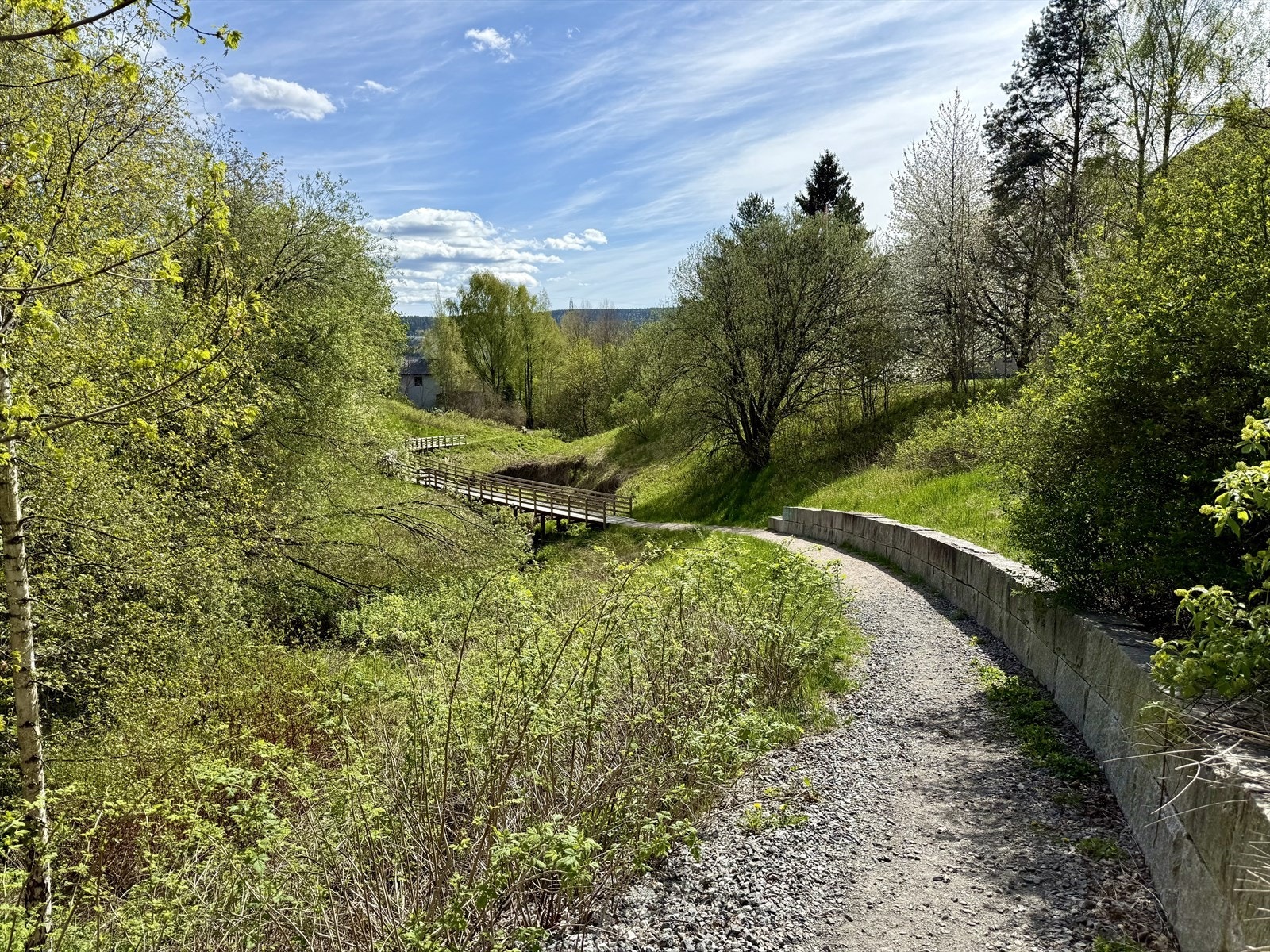 Det er flotte turmuligheter i skog og mark i nærheten av boligen. Galleribilde