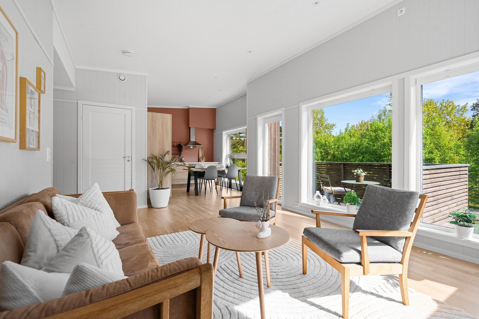 - Velkommen til en strøken, lekker selveierleilighet på Bråvann - Galleribilde