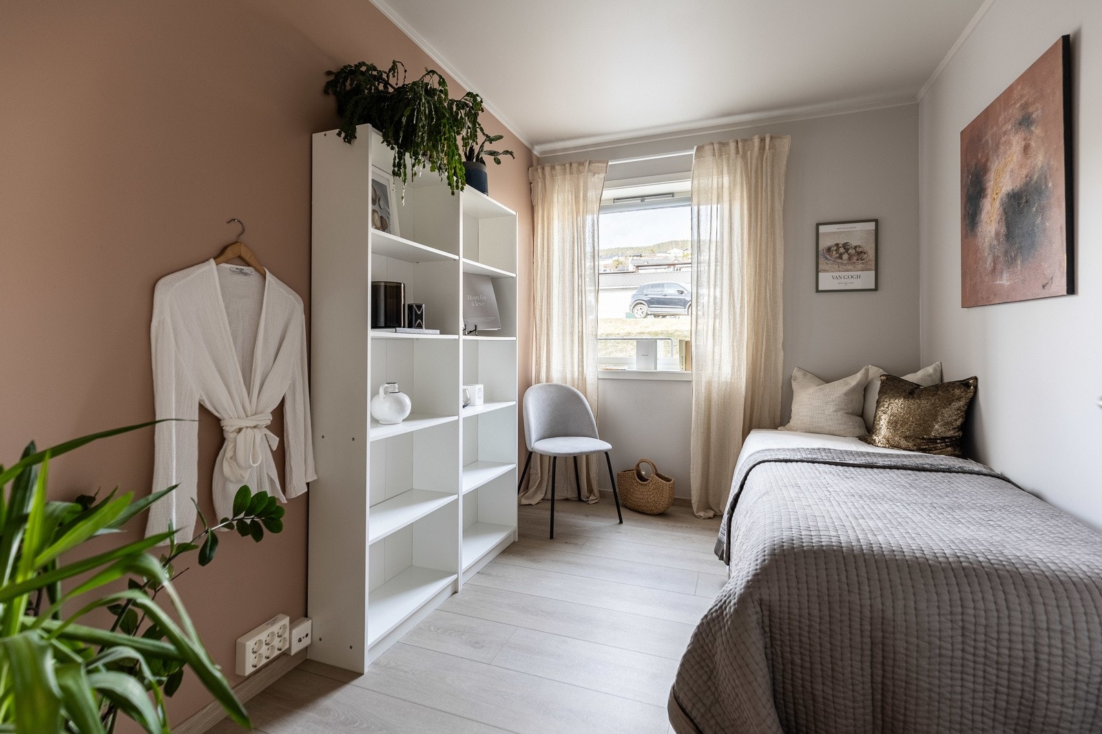 Det minste soverommet har også god plass til seng og annet møblement. Galleribilde