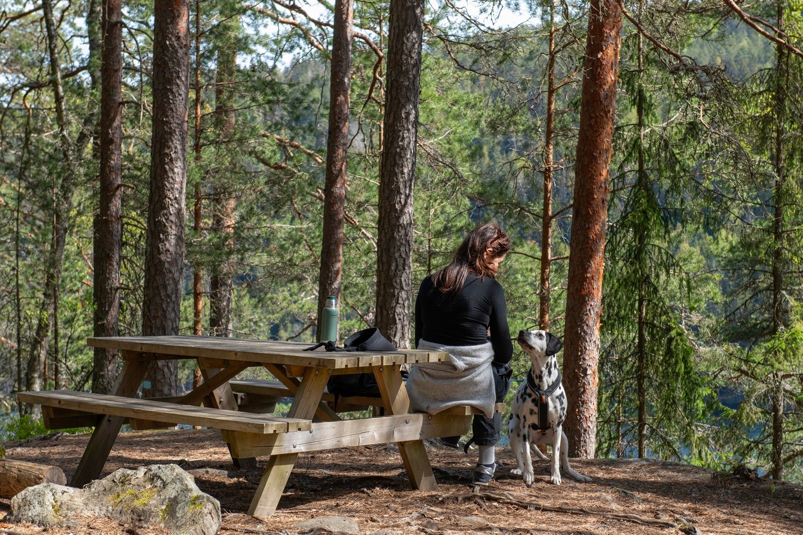 Ulsrudvann og Nøklevann ligger like ved, samt idylliske Lutvann som ligger rett bak boligfeltet. Galleribilde
