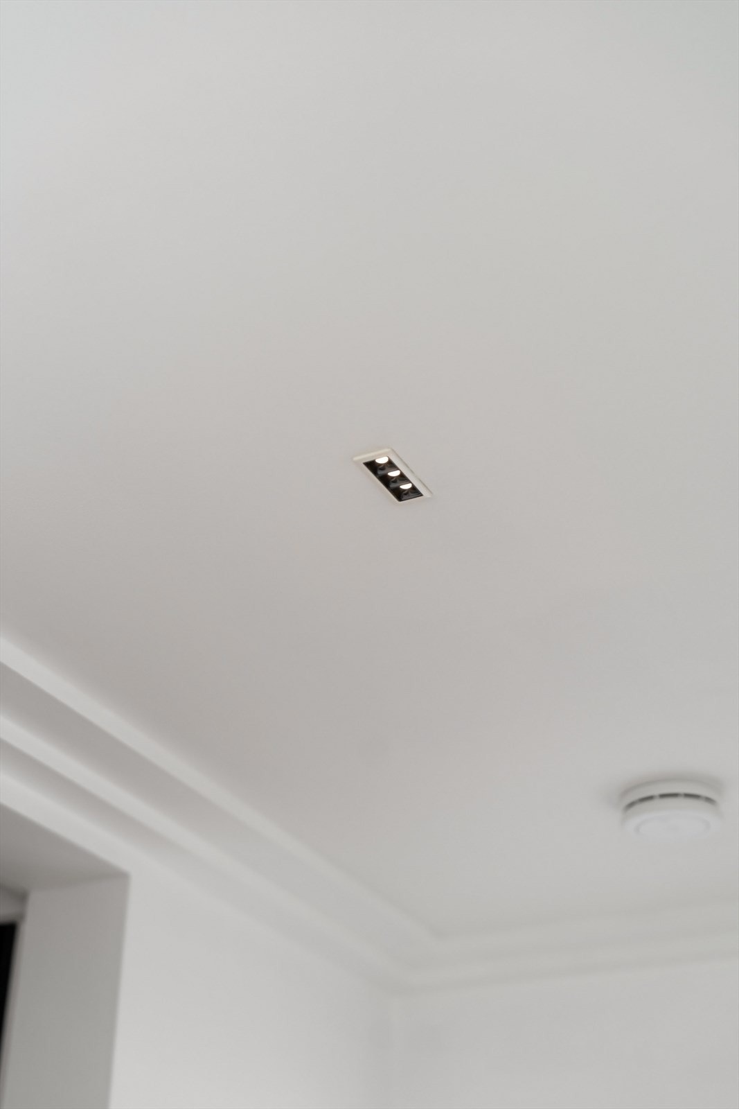 Gira KNX smarthus-system med dimmer og iGuzzini belysning. Galleribilde