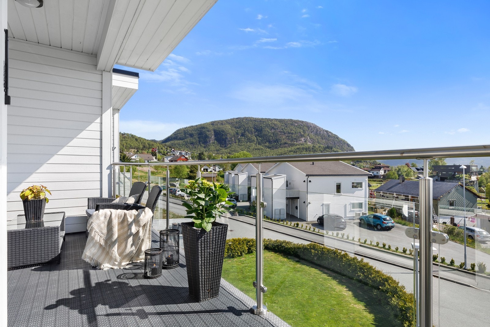 Leiligheten ligger øverst i 3.etasje med luftige omgivelser Galleribilde