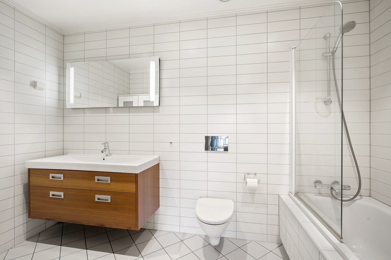 Badet til hovedsoverommet Galleribilde