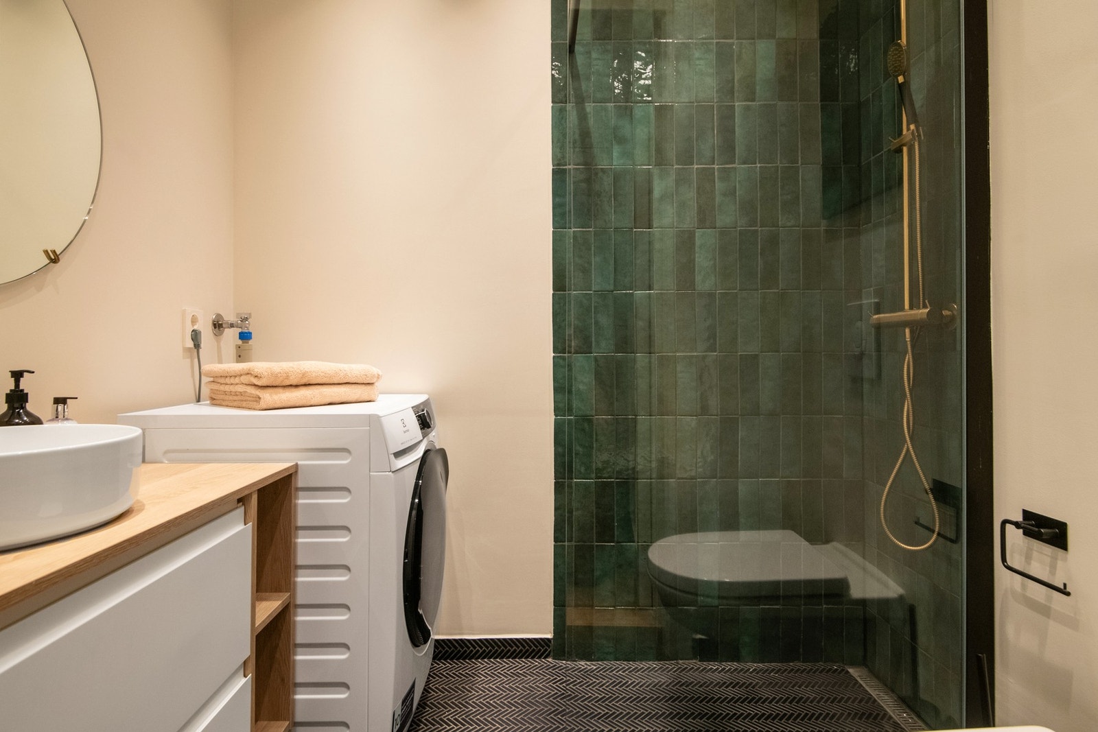 Baderommet fremstår som delikat og innbydende. Galleribilde