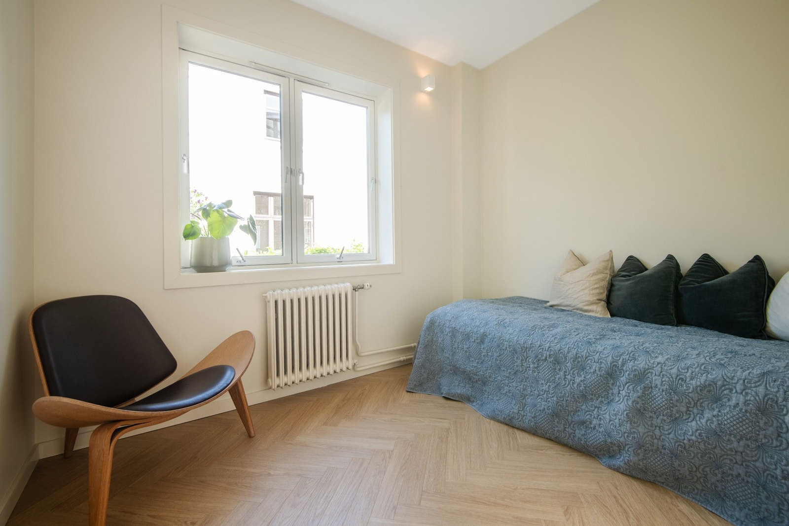 Soverom 2 egner seg perfekt som gjesterom, barnerom eller kontor. Galleribilde