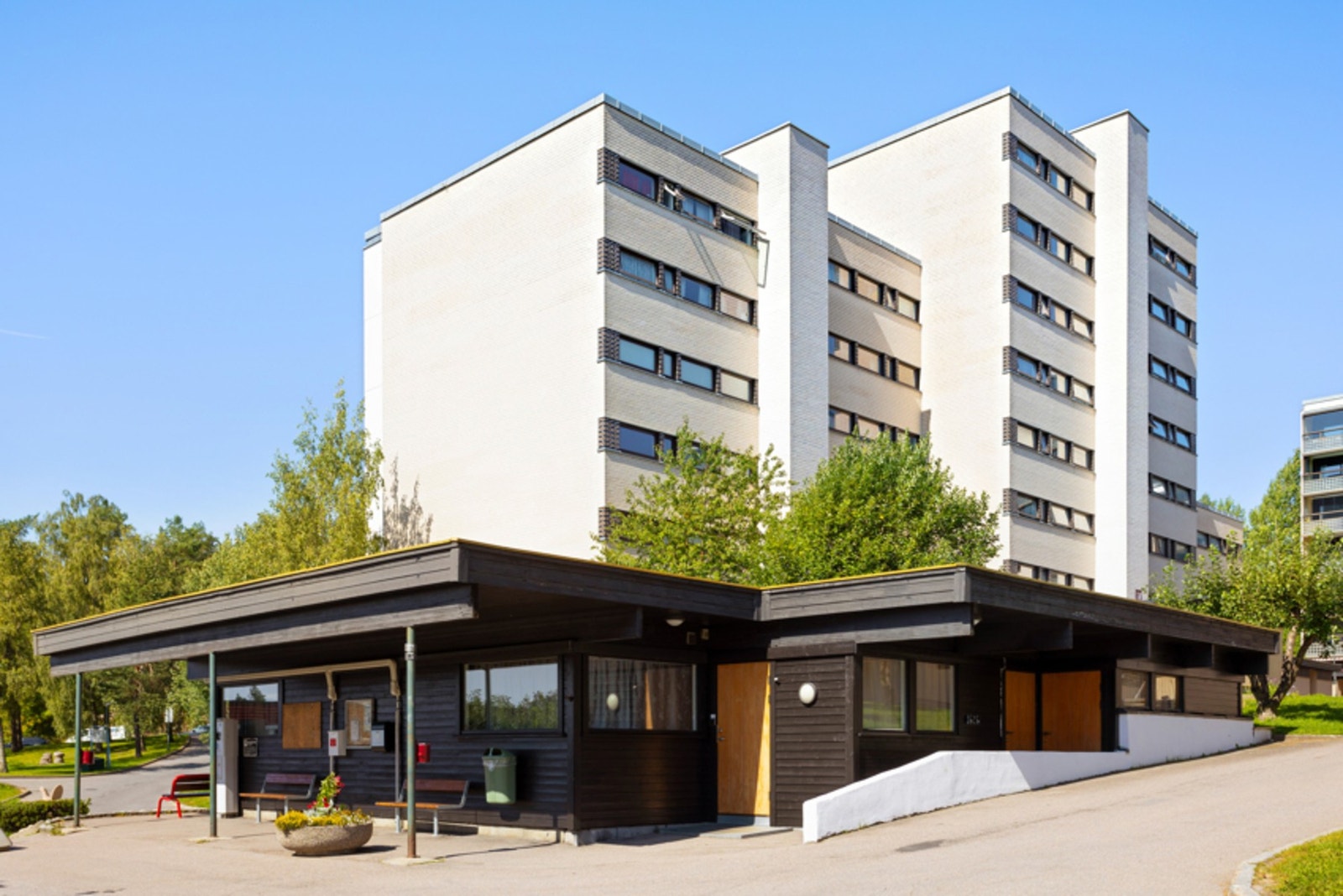 Borettslaget har et utleielokale med plass til 45 gjester. Grendehuset kan leies av andelseierne til ulike arrangement. Galleribilde