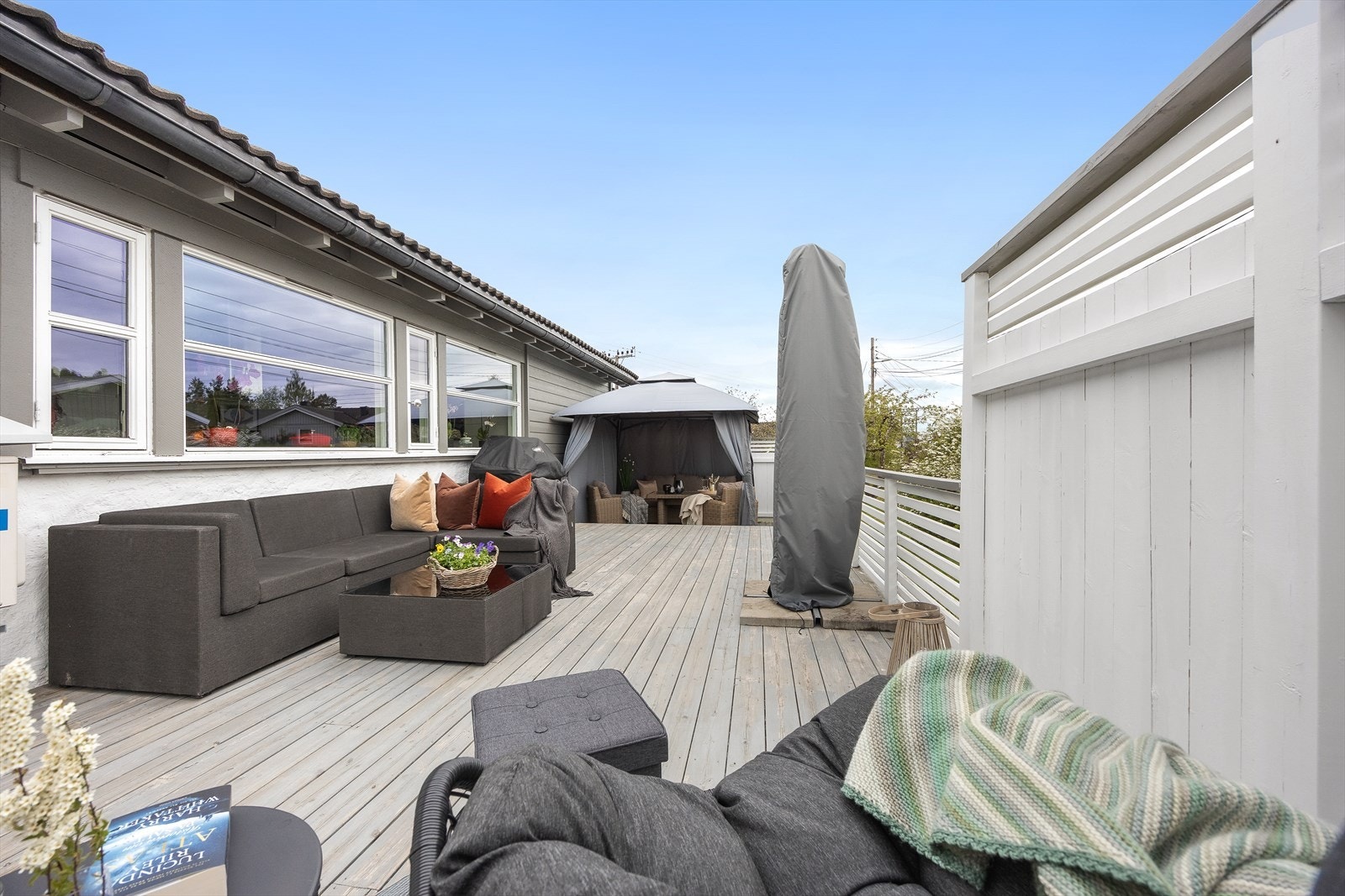 Boligen har en romslig terrasse på hele 41m². Galleribilde