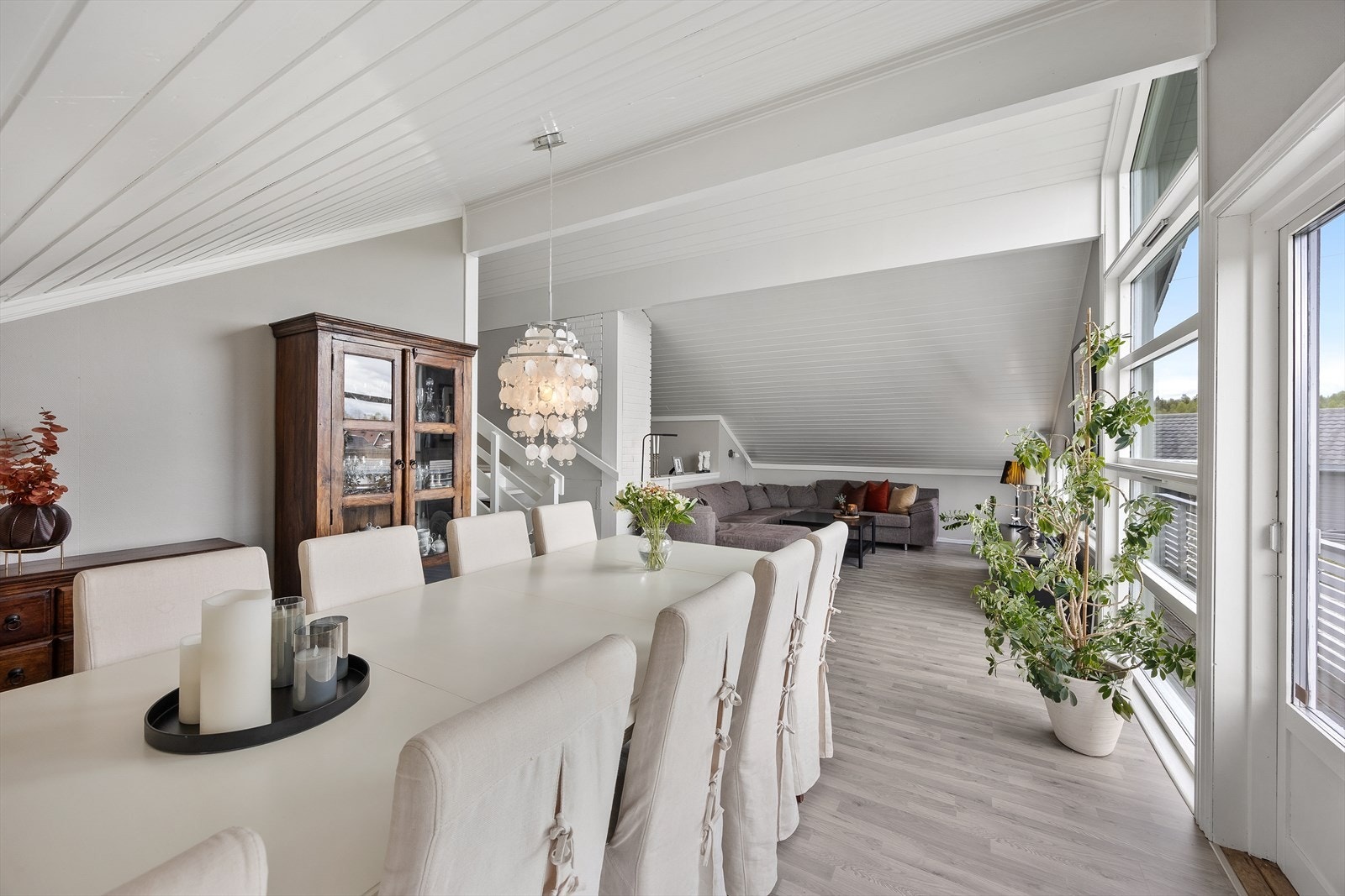 Her kan du invitere familie og venner til et hyggelig måltid! Galleribilde