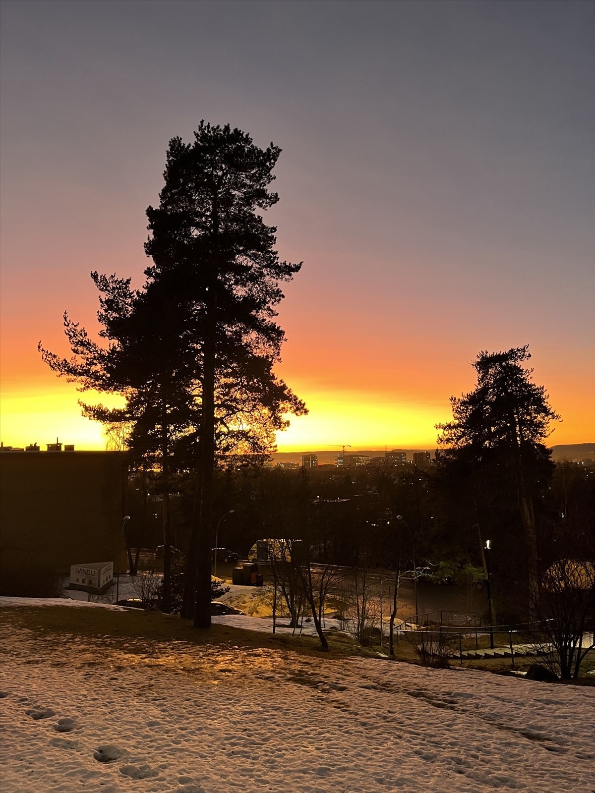Vakker utsikt sommer som vinter. Galleribilde