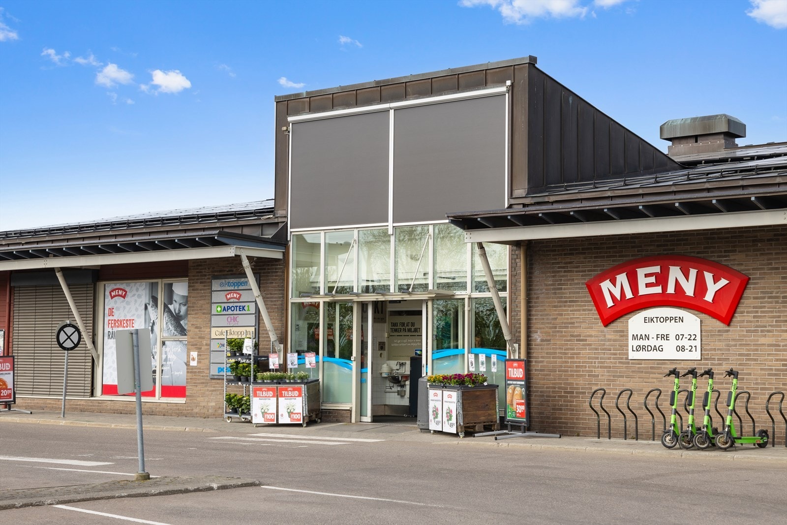Meny - Eiktoppen ligger innen kort gangavstand fra huset Galleribilde