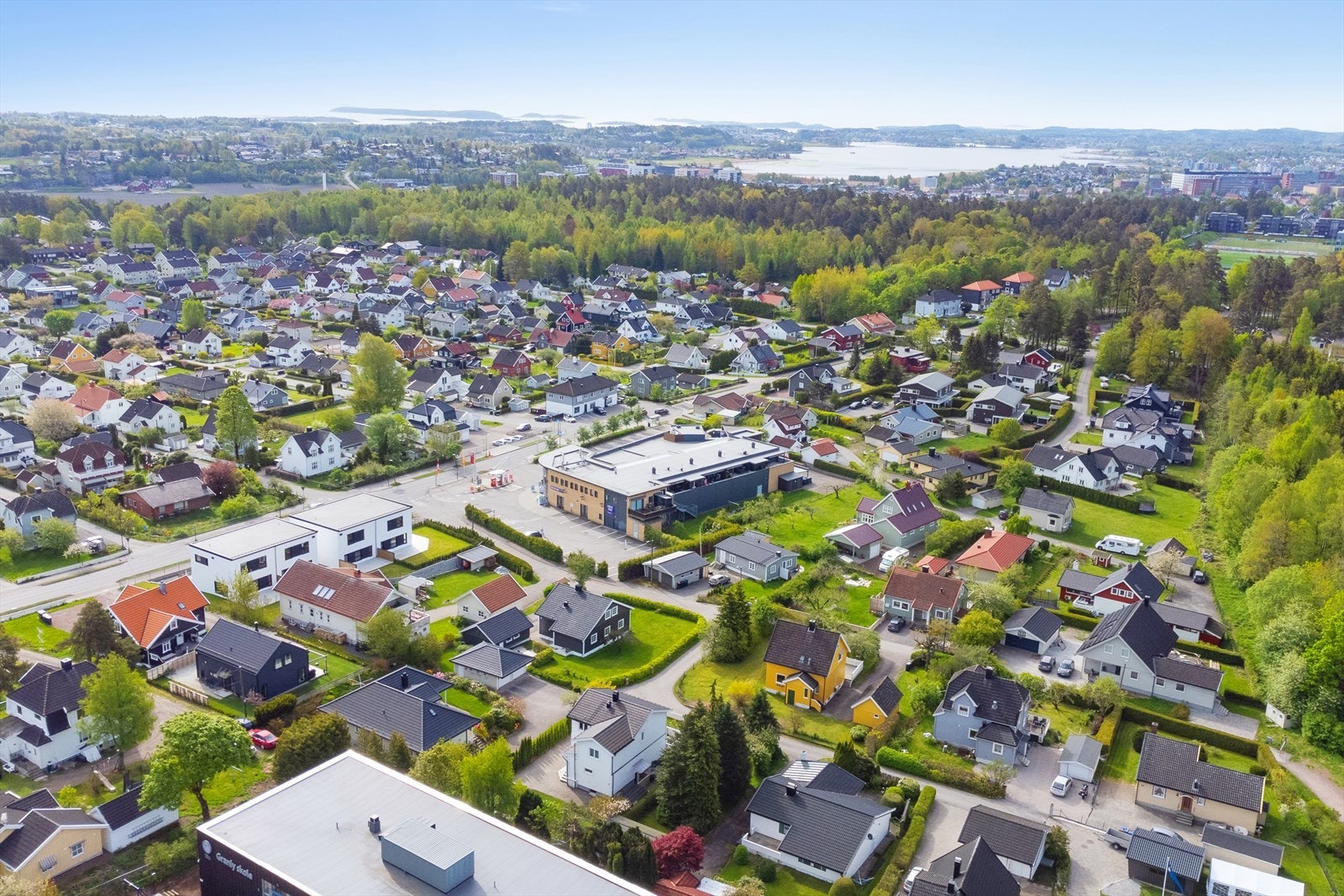 Her får du nærhet til både byliv, natur og servicetilbud. Galleribilde