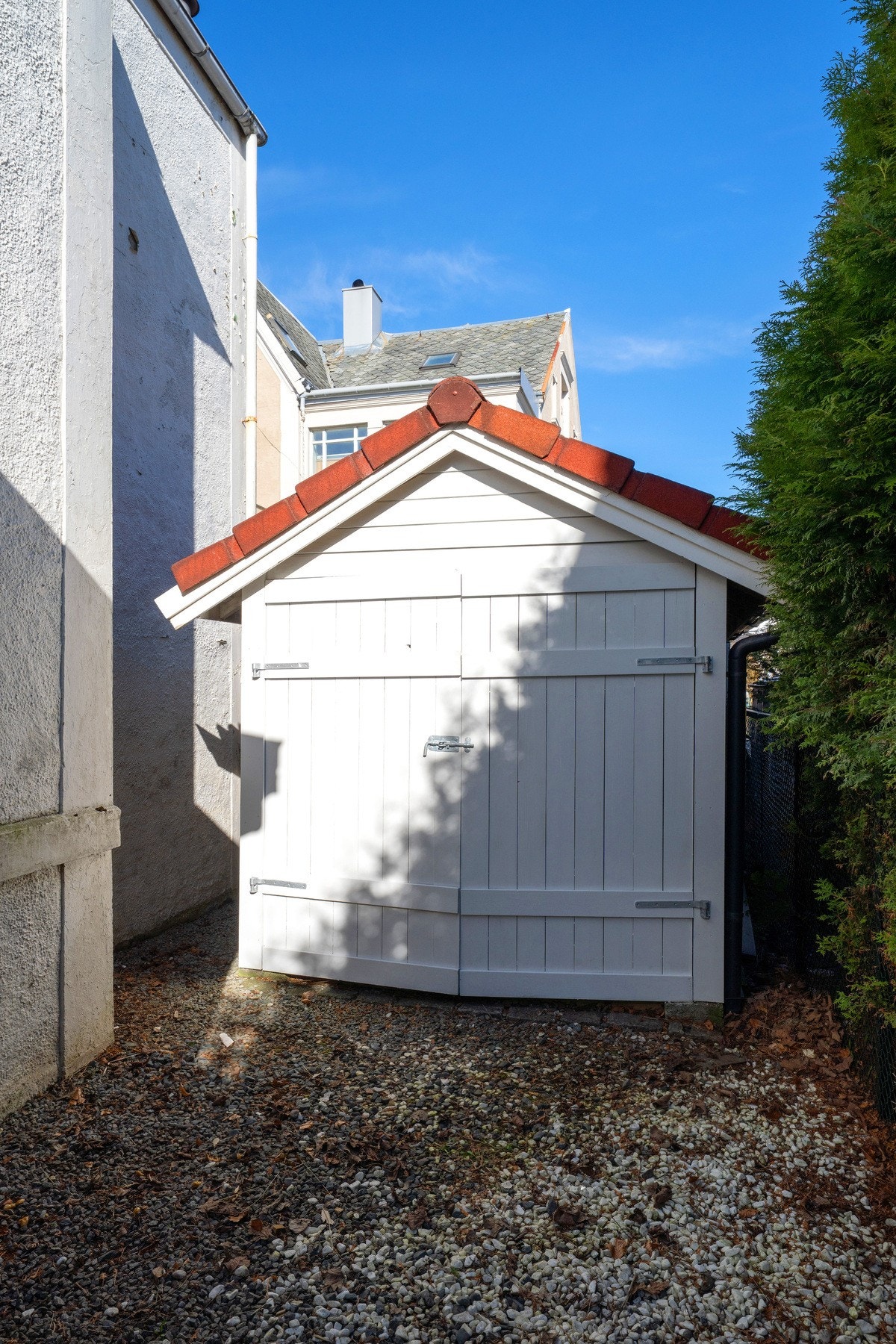 Utvendig sportsbod for leiligheten. Galleribilde