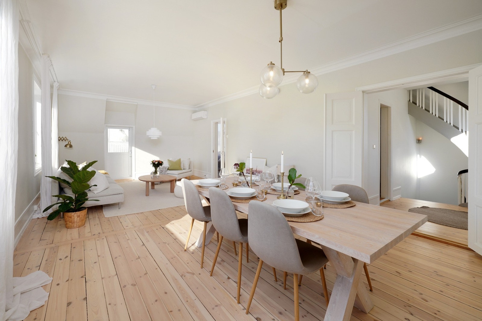 Lys og trivelig leilighet med god takhøyde. Galleribilde