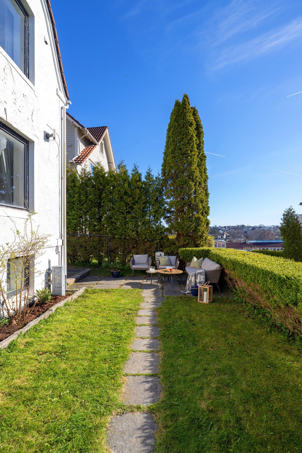 Flotte uteområder like ved inngangen på felles tomt. Galleribilde