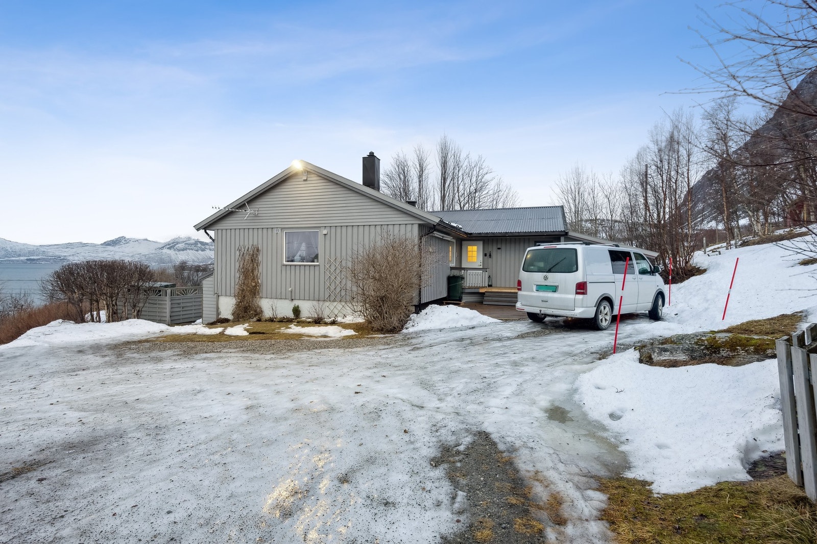 Innholdsrik enebolig med landlig beliggenhet. Galleribilde