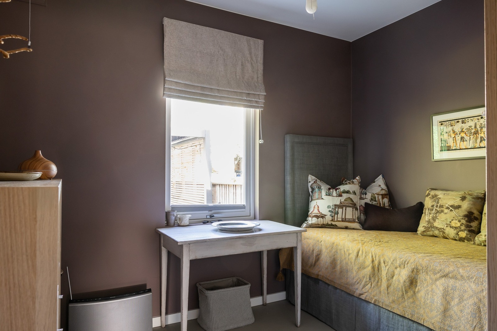 Soverom 2 med plass til seng og annet øvrig møblement. Galleribilde