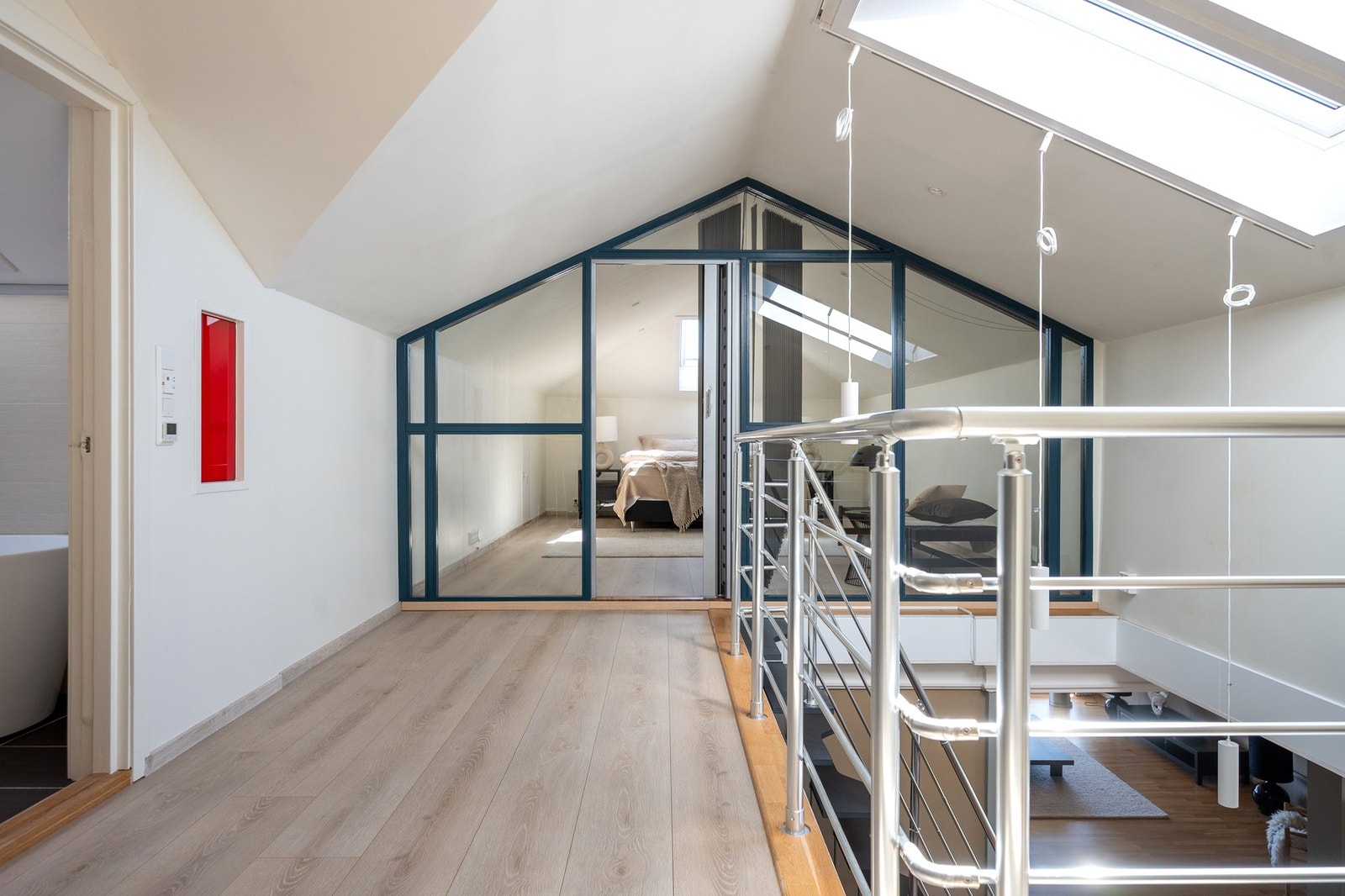 Hemsen er innredet i senere tid. Galleribilde