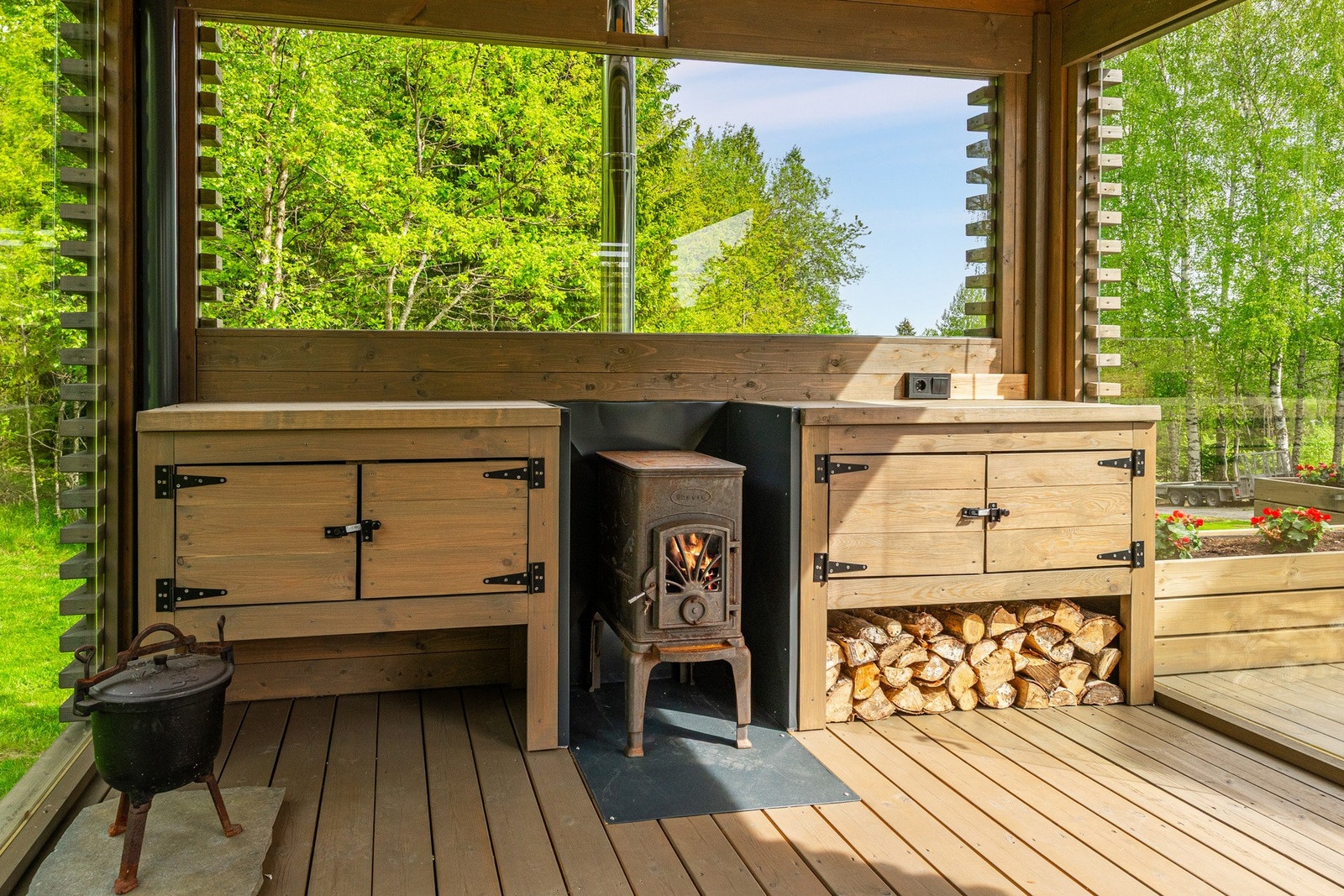 Pergola med integrert ildsted. Galleribilde