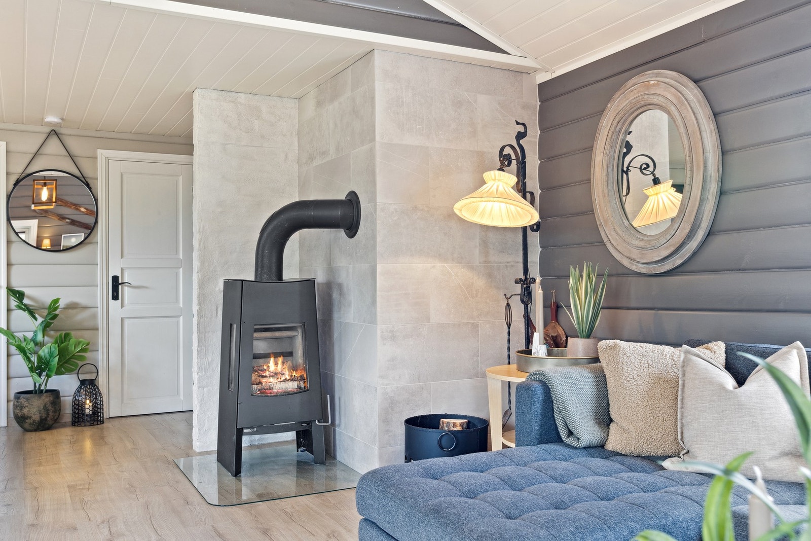 Vedfyring sørger for en lun og hyggelig atmosfære - også på vinterhalvåret. Galleribilde