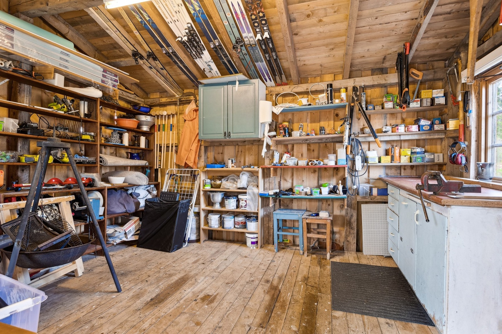 Her har man rikelig med oppbevaringsplass til alt man skulle trenge. Galleribilde