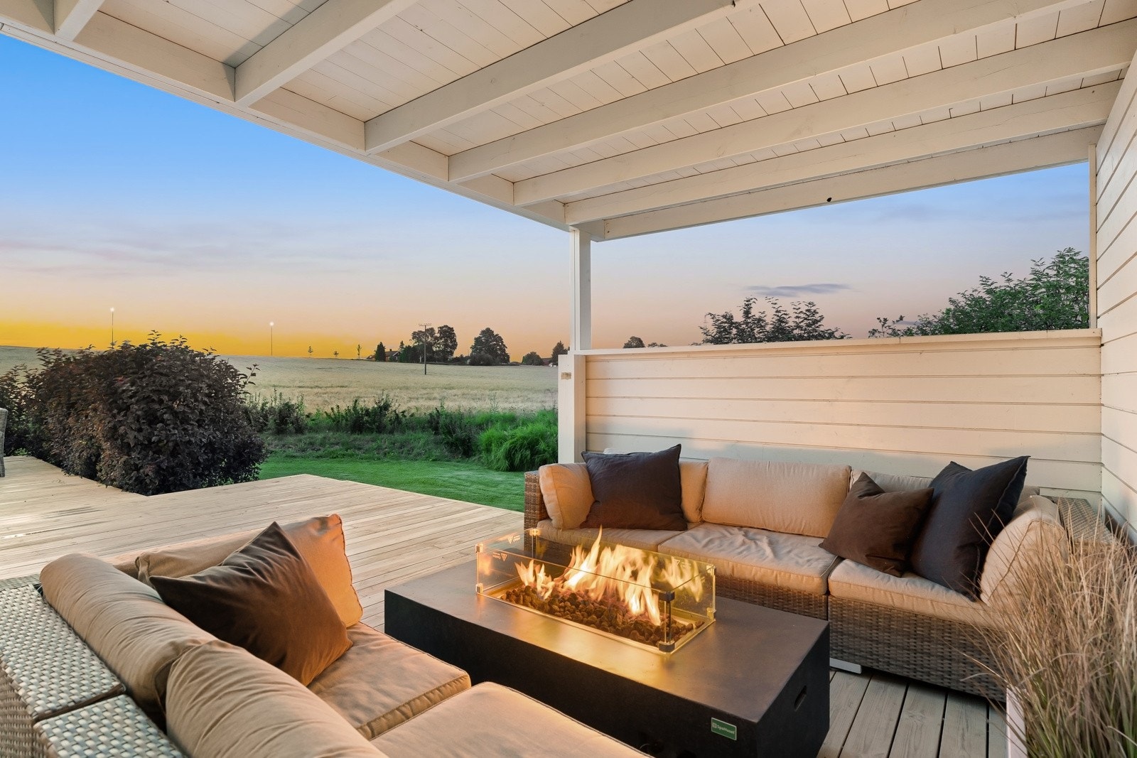 Nyt sene sommerkvelder - Overbygg på ca 15 kvm fra 2020 Galleribilde