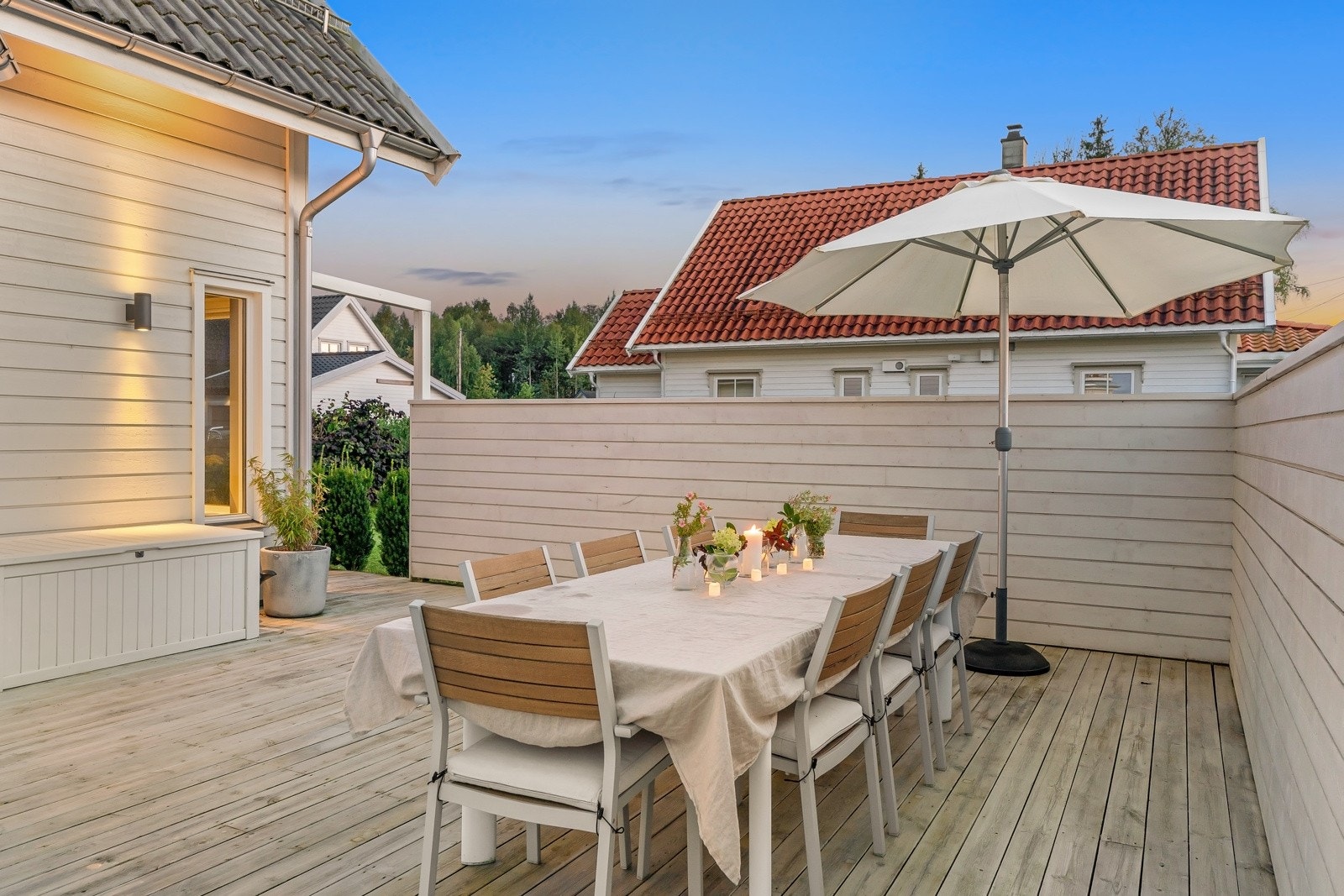 Nydelige uteplasser - Skjermet med levegger Galleribilde