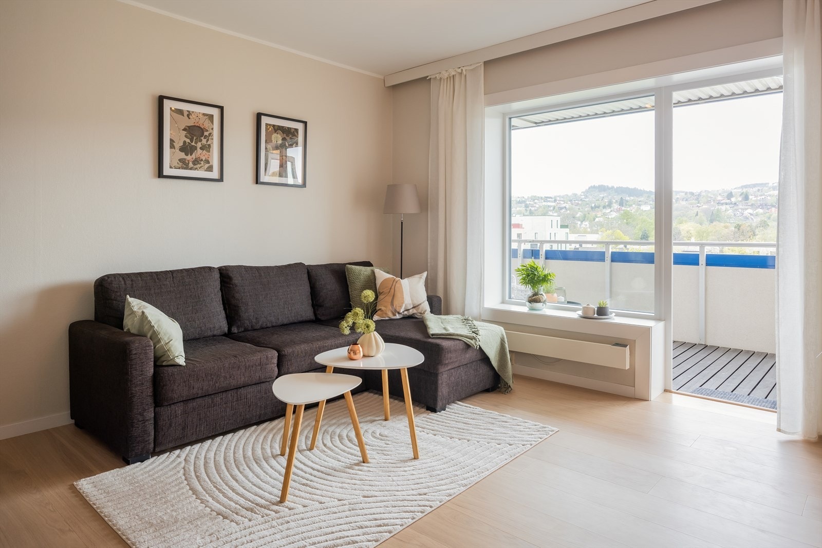 Leiligheten har ettertraktet beliggenhet med nærhet til blant annet NTNU Gløshaugen, St. Olavs hospital og NTNU Handelshøyskolen. Galleribilde