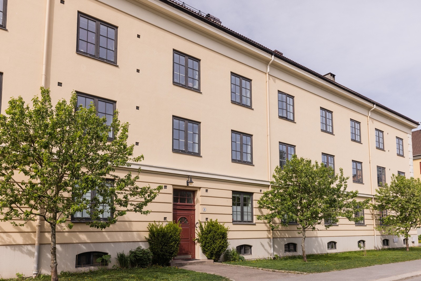 Flytt inn i en svært flott, klassisk bygård. Galleribilde