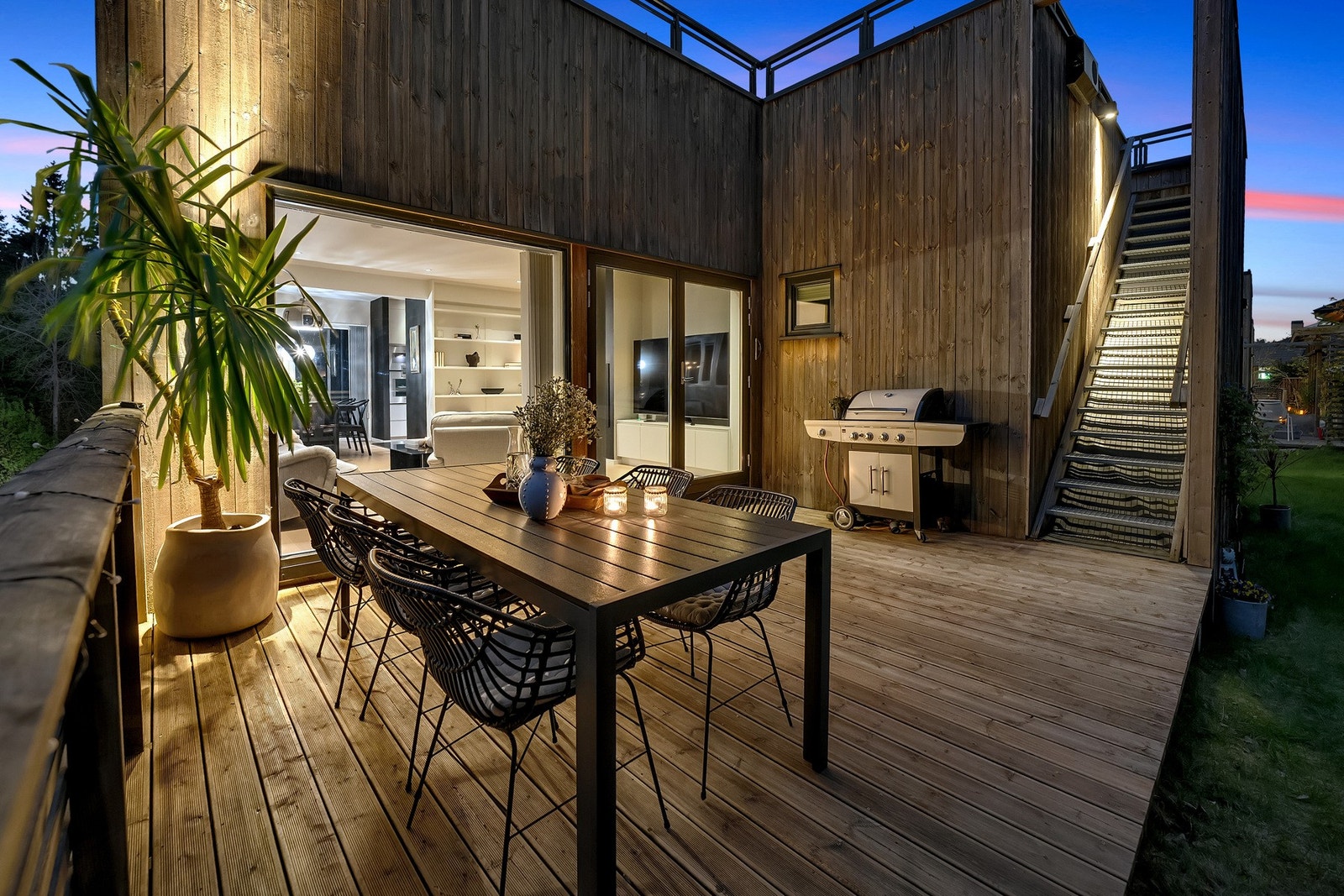 Din nye boligreise starter her! Kombinasjonen av moderne komfort og naturens nærhet gjør dette til et ideelt hjem for både familier og par. Galleribilde