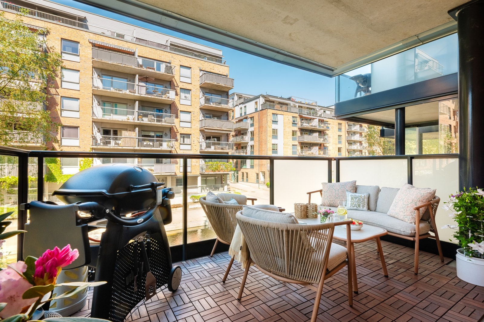 Silje Midtseim-Dammen ved EIE Løren har gleden av å ønske velkommen til Freserveien 10! Galleribilde