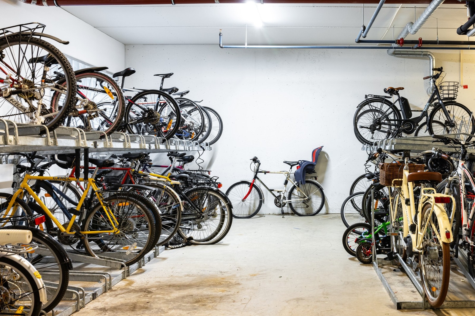 Felles sykkelrom. Galleribilde