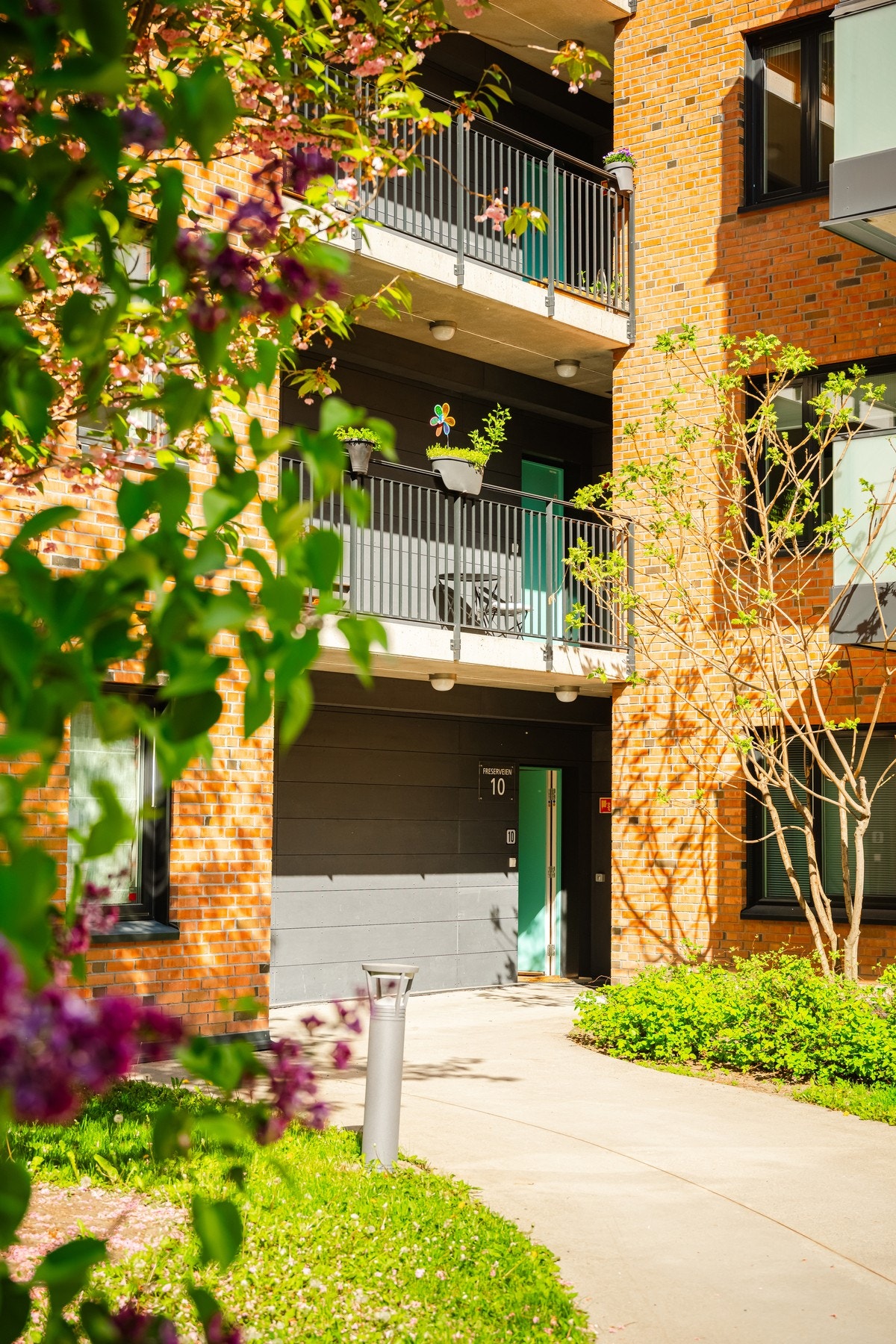 Enkel adkomst til garasjeanlegget. Galleribilde