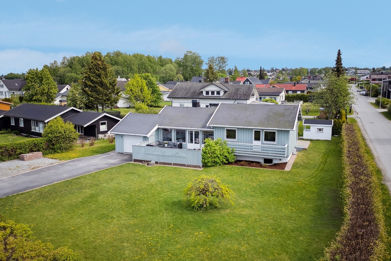 Velkommen til Skogfaret 4! Lys og innbydende enebolig i populære og barnevennlige omgivelser nederst i Bekkelaget. Galleribilde