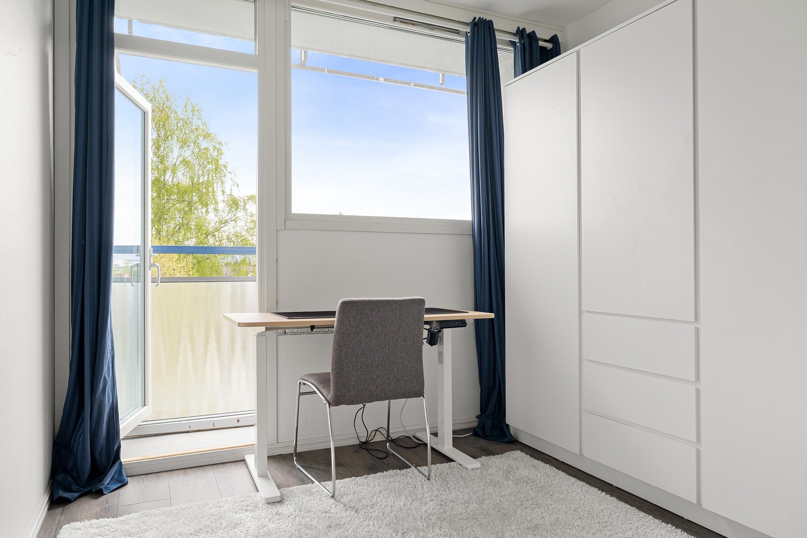 Soverommet har utgang til egen luftebalkong. Galleribilde