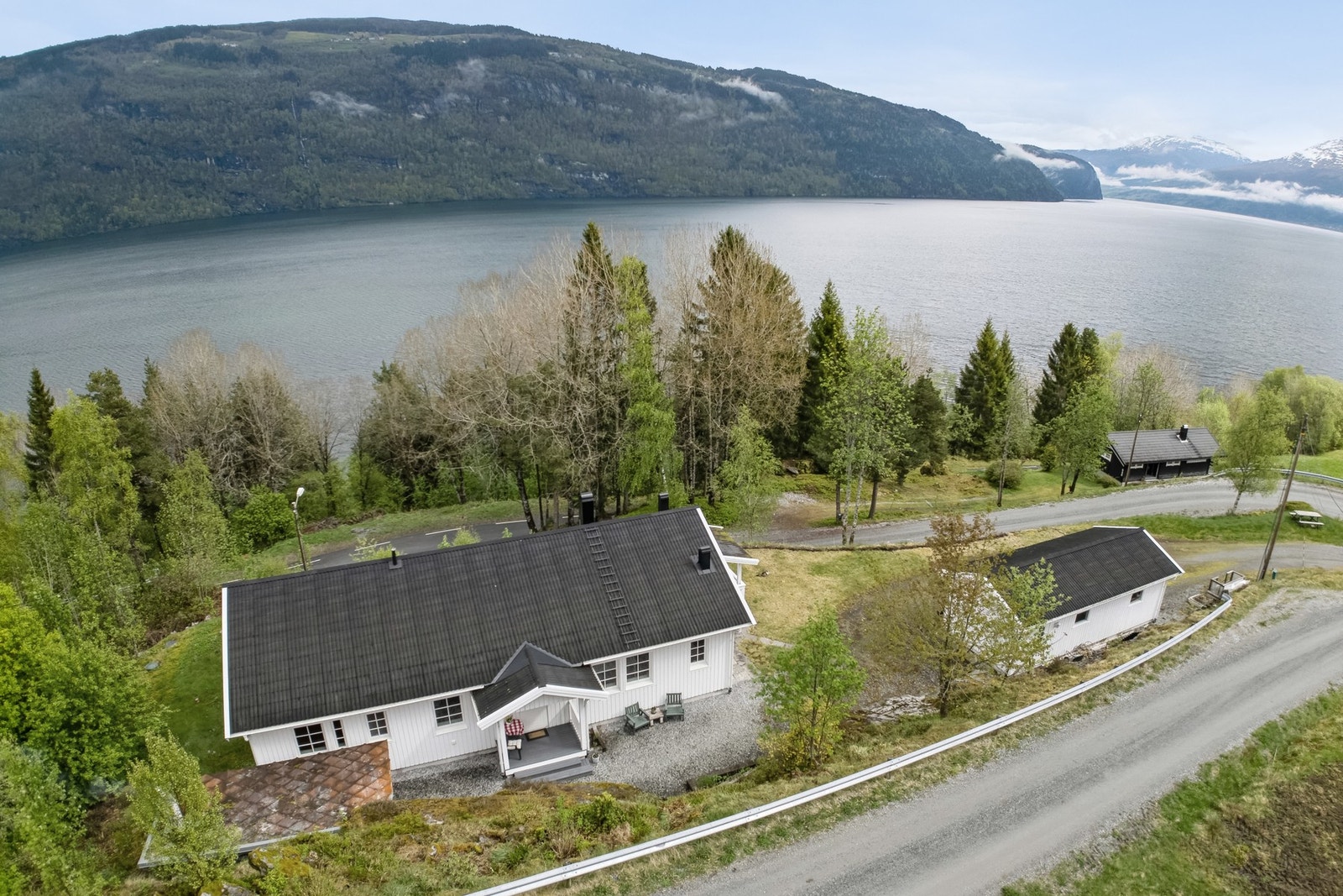 Drone av eiendommen. Galleribilde