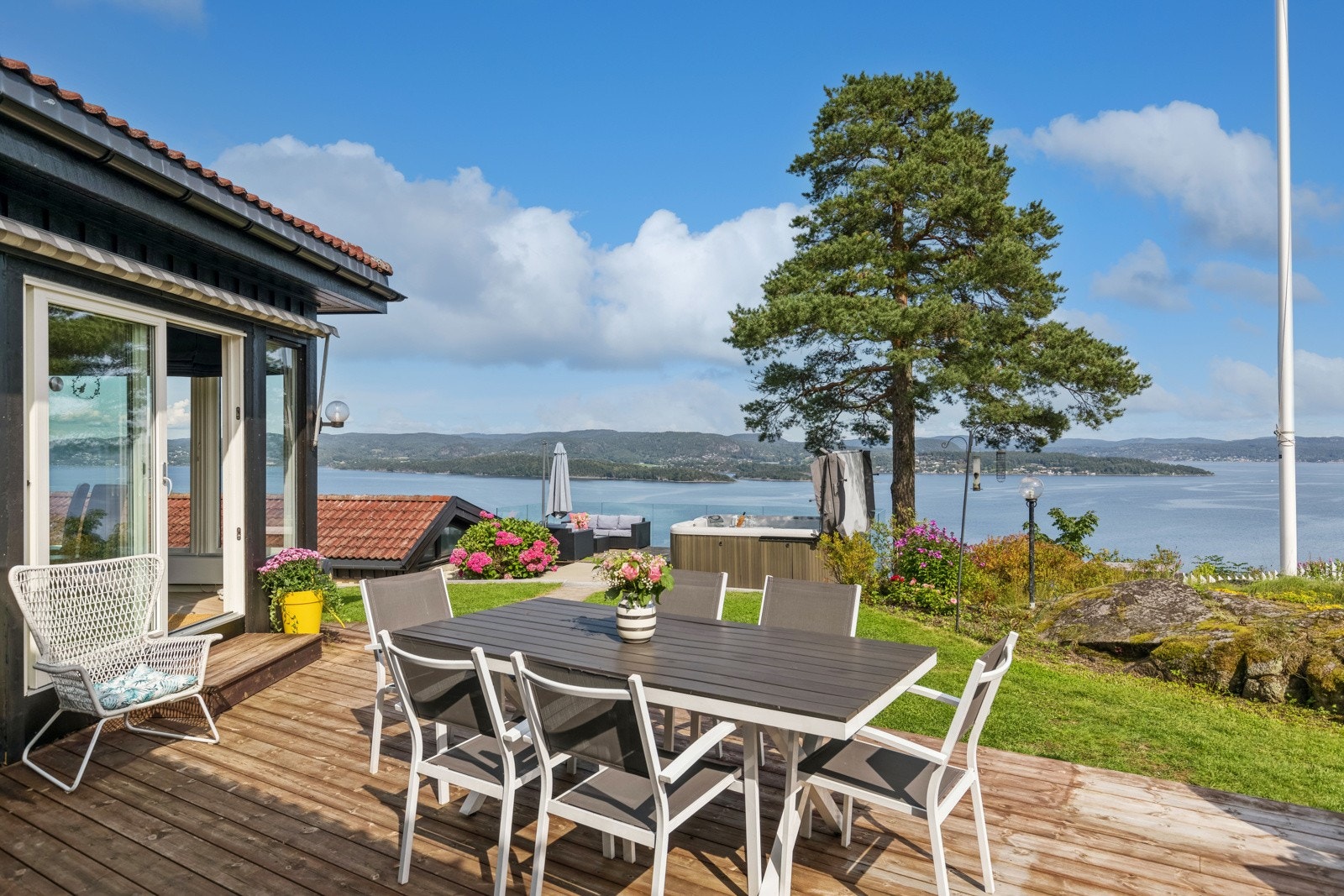 Et lunt og fint sted hvor sommerkveldene kan nytes. Galleribilde