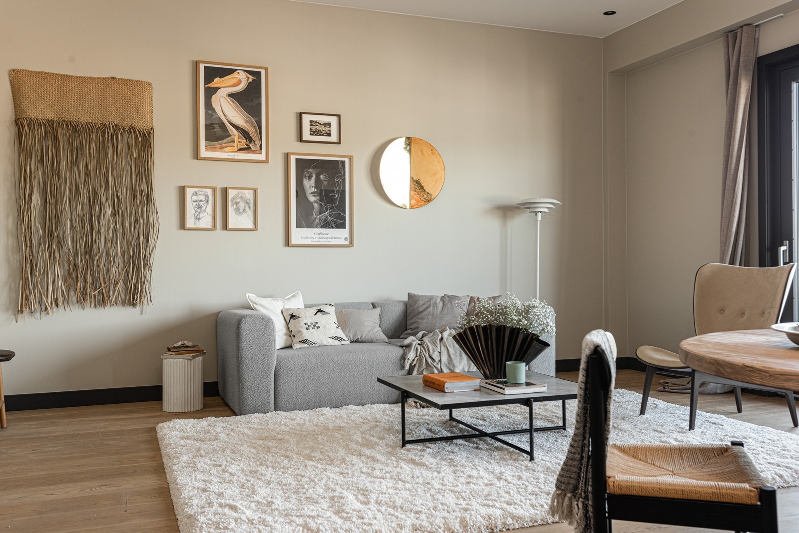 Leiligheten har balansert ventilasjon, gulvvarme og downlights i alle rom Galleribilde
