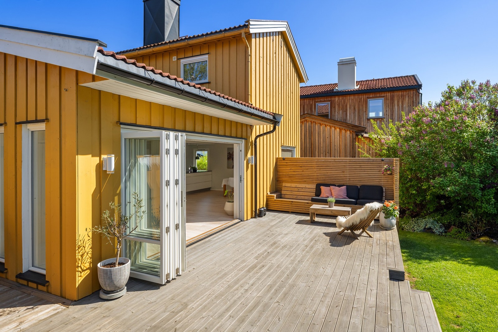 Solrike uteplasser Galleribilde