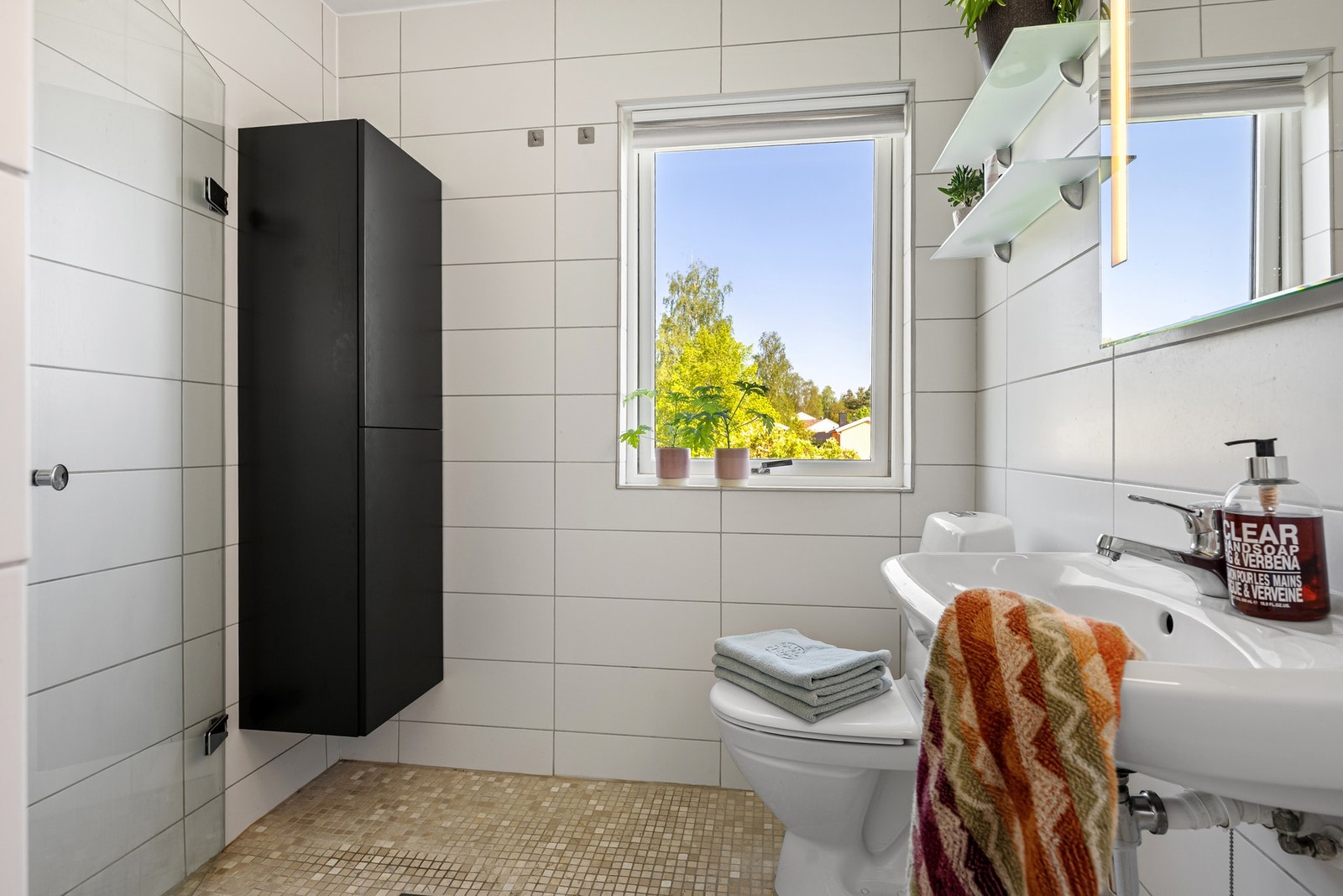 Pent flislagt bad i 2.etg. Galleribilde